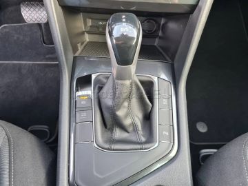 Car image 33