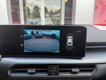 Car image 22