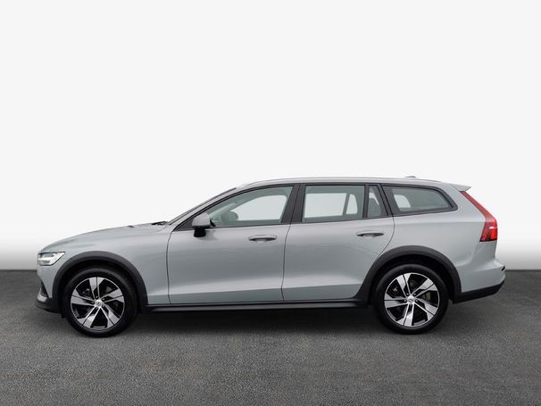 Volvo V60 Cross Country AWD B4 145 kW image number 2