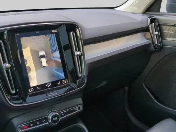 Car image 45