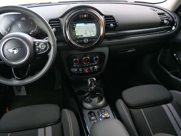 Car image 32