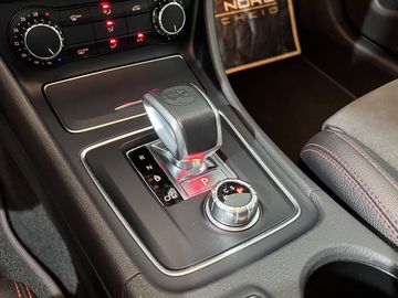 Car image 30