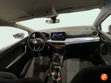 Car image 24
