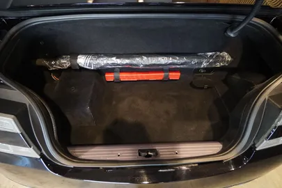 Car image 27