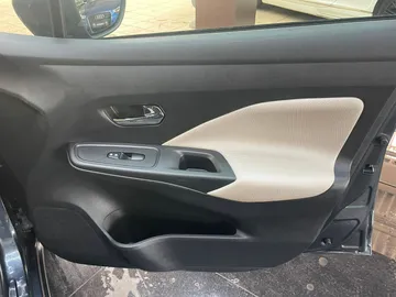 Car image 42