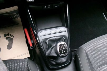 Car image 33