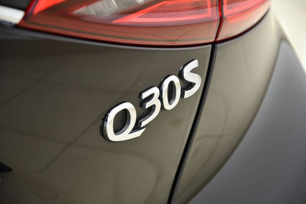 Infiniti Q30 AWD Premium 125 kW image number 25