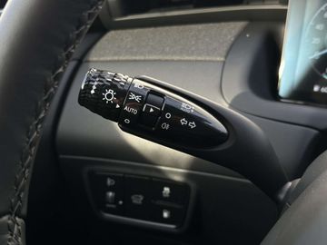 Car image 32