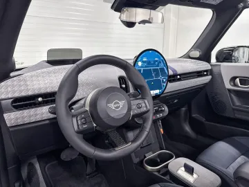 Car image 29
