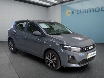 Car image 3