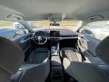 Car image 30