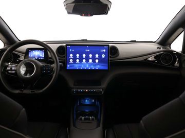 Car image 15