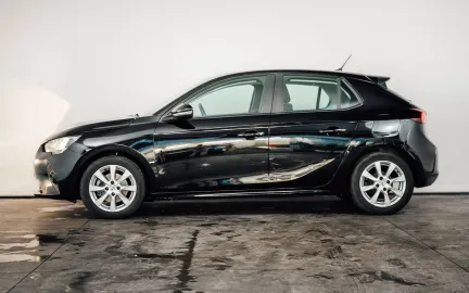 Car image 4