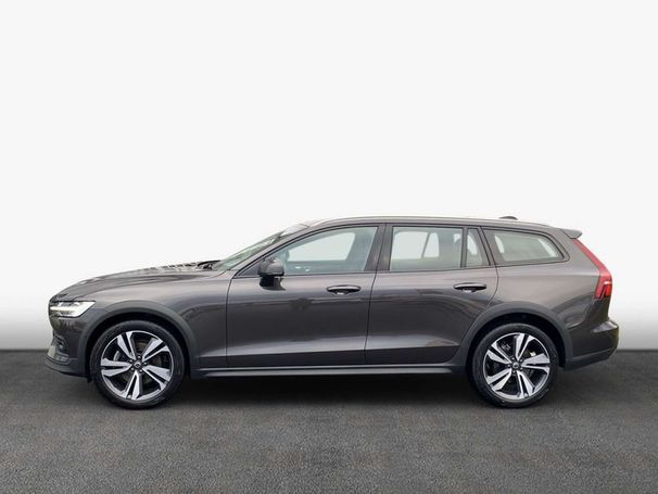 Volvo V60 Cross Country AWD B4 145 kW image number 4