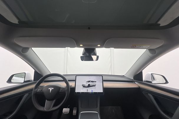 Tesla Model Y Performance AWD 393 kW image number 14