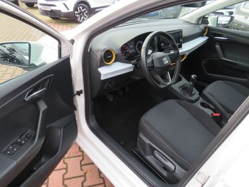 Car image 15