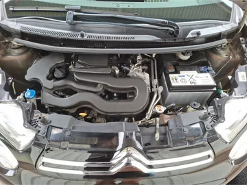 Car image 28