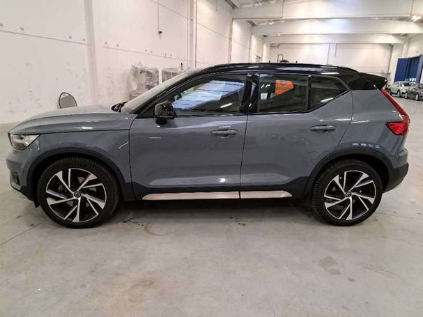 Volvo XC40 D4 AWD Geartronic R-Design 140 kW image number 5