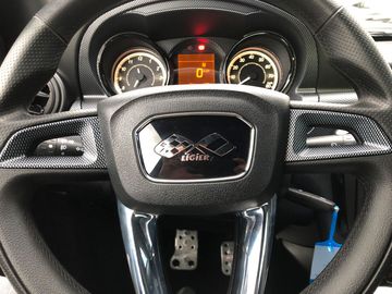 Car image 13