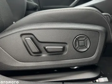 Car image 34