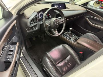 Car image 30