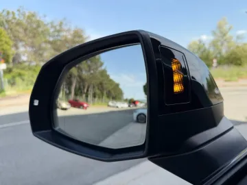 Car image 39