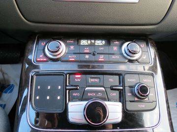 Car image 32