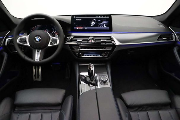 BMW 520d Touring xDrive 140 kW image number 12