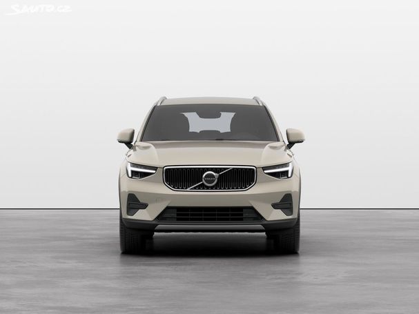 Volvo XC40 B3 Plus 120 kW image number 2