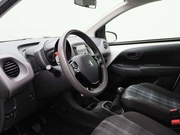 Car image 22