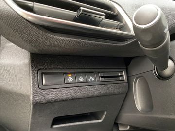 Car image 37