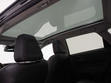 Car image 33