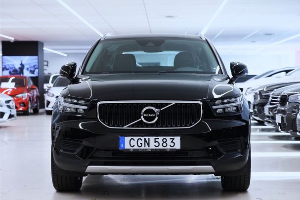 Volvo XC40 D3 Momentum 110 kW image number 4