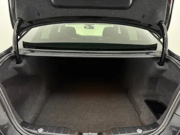 Car image 43