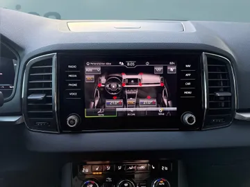 Car image 26