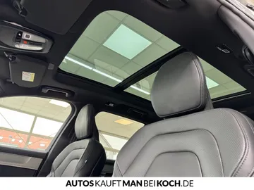 Car image 35