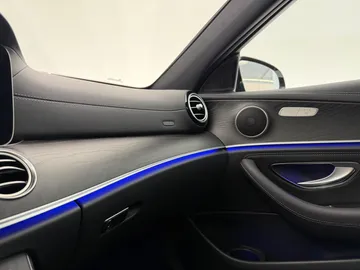 Car image 43