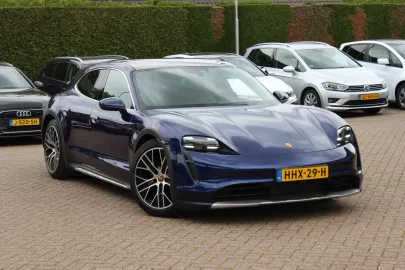 Car image 35