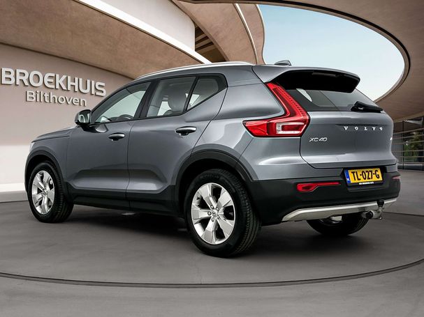 Volvo XC40 T4 Momentum 140 kW image number 4