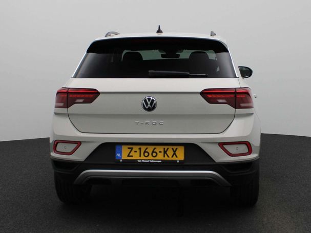 Volkswagen T-Roc 1.0 TSI T-Roc 81 kW image number 3