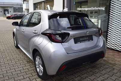 Car image 5