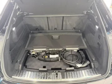 Car image 47
