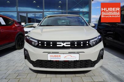 Car image 3