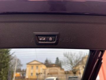 Car image 41