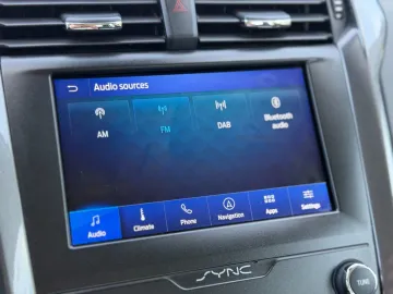 Car image 28