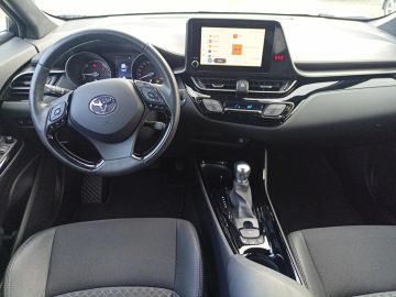 Car image 11