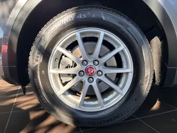 Car image 24