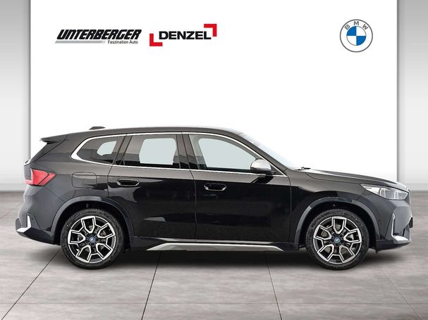 BMW iX1 xDrive30 xLine 230 kW image number 2