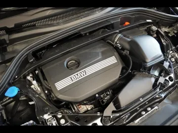 Car image 33