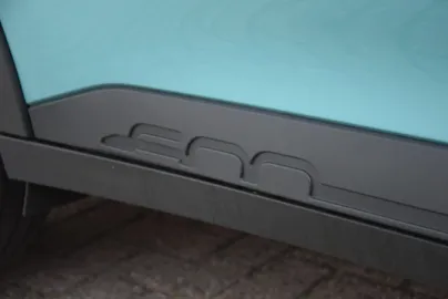 Car image 28